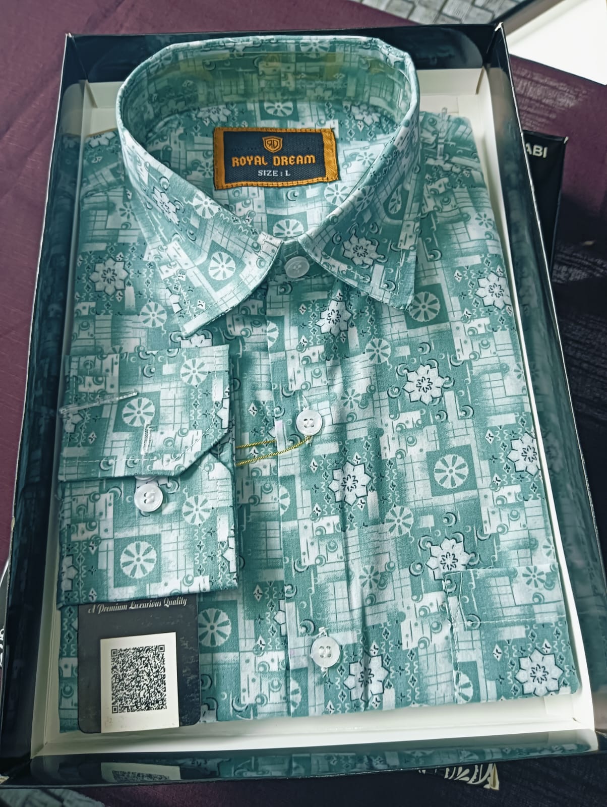 ইন্ডিয়ান কটন ফেব্রিক্স এর ফুল শার্ট।